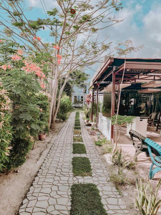 A Villas Resort & Restaurant Zamboanguita  Zewnętrze zdjęcie